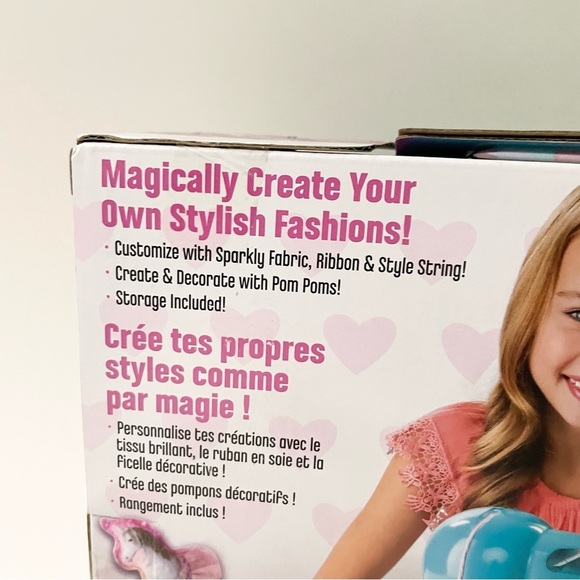 Cool Maker - Deluxe Sew N Style Sewing Machine with Pom Pom Maker Attachment - Picture 8 of 16